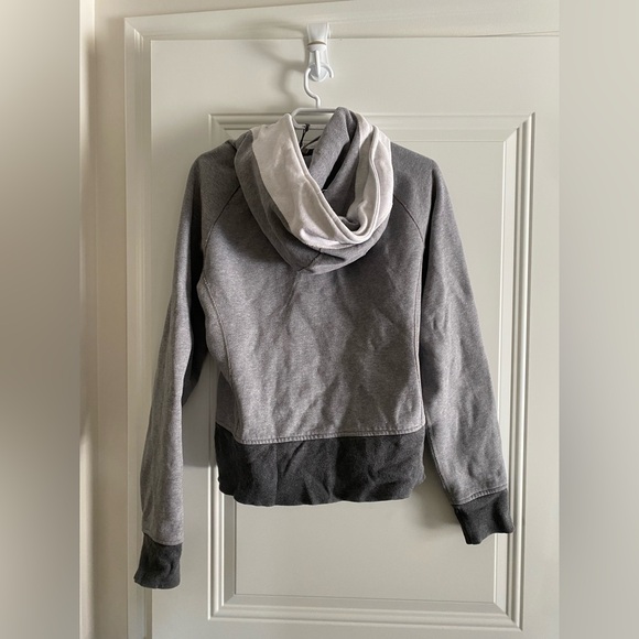 Lululmon Bundle - Picture 6 of 8